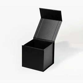 Czarne pudełko magnetyczne cube 120x120x120mm, kwadratowe opakowanie prezentowe