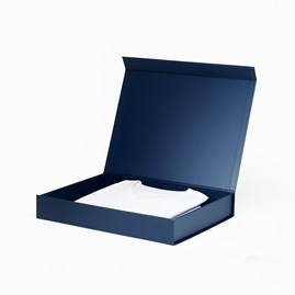 Granatowe pudełko prezentowe magnetyczne 380x280x60mm, duże i płytkie