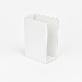 Narożnik ochronny z białej tektury 70x70x25mm do pakowania przesyłek